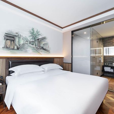 Nost Algia Hotel Near Beijing Panjiayuan Antique Market- Beijing Happy Valley, Cbd, China Zun And Sanlitun, Tian'Anmen Square, Free Ice Cream, Mineral Water, Coffee, Snacks And Laundry Service, Free Gymnastic, English Communication Well Buitenkant foto