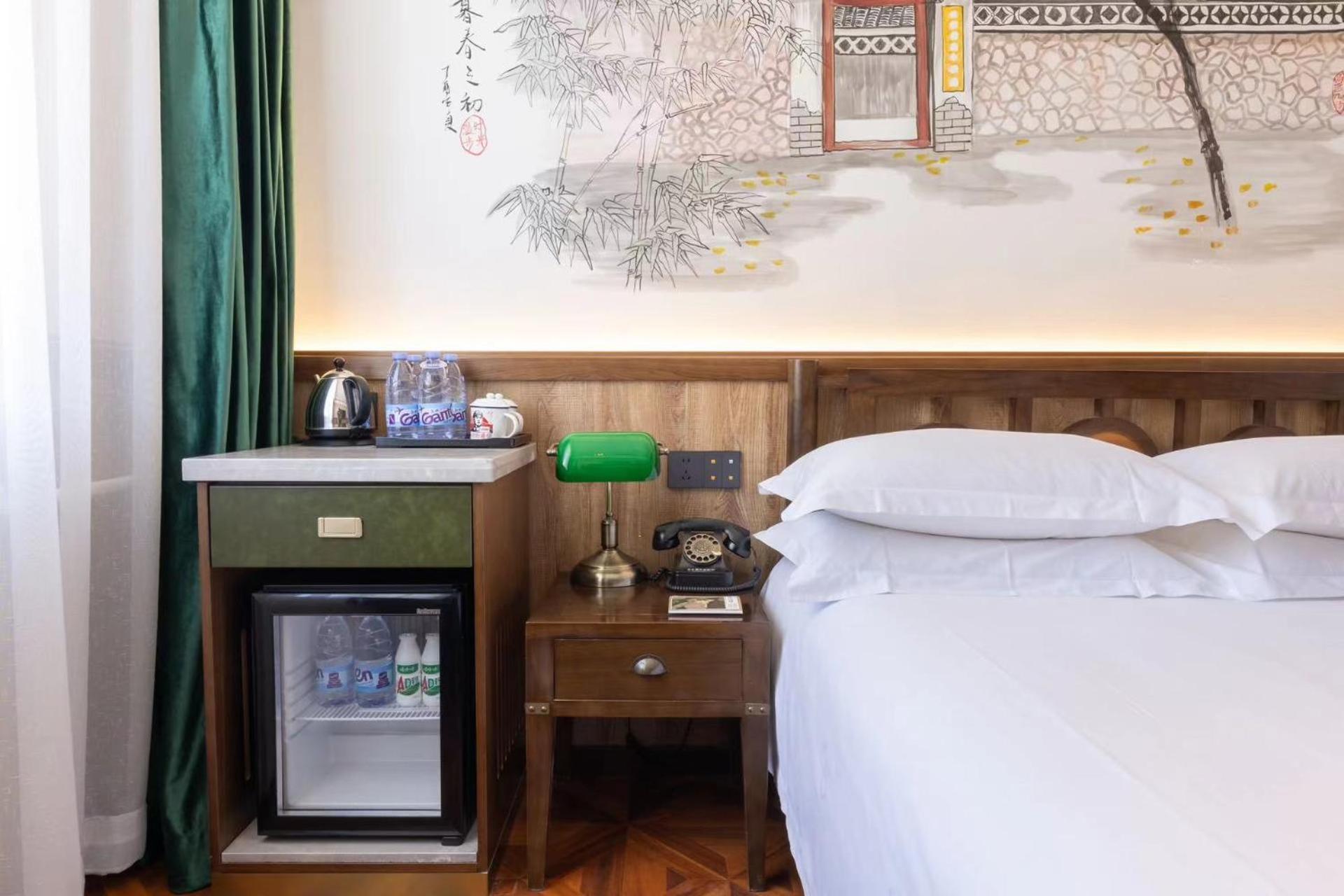 Nost Algia Hotel Near Beijing Panjiayuan Antique Market- Beijing Happy Valley, Cbd, China Zun And Sanlitun, Tian'Anmen Square, Free Ice Cream, Mineral Water, Coffee, Snacks And Laundry Service, Free Gymnastic, English Communication Well Buitenkant foto