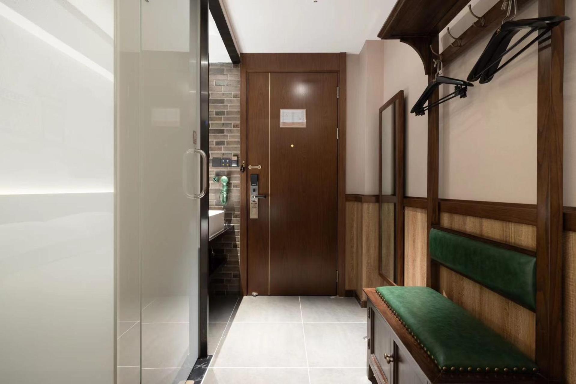 Nost Algia Hotel Near Beijing Panjiayuan Antique Market- Beijing Happy Valley, Cbd, China Zun And Sanlitun, Tian'Anmen Square, Free Ice Cream, Mineral Water, Coffee, Snacks And Laundry Service, Free Gymnastic, English Communication Well Buitenkant foto