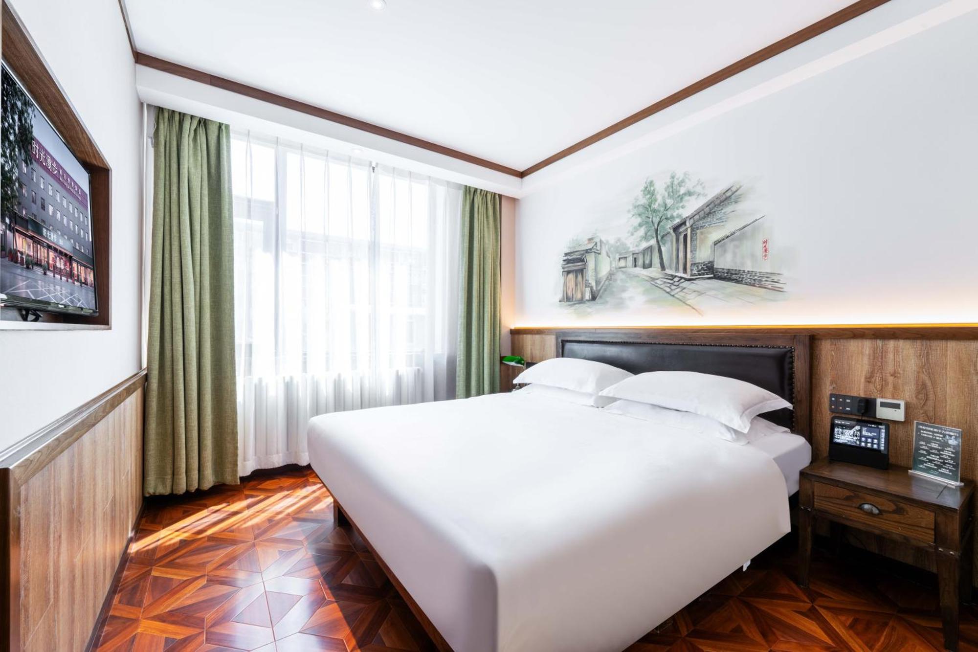 Nost Algia Hotel Near Beijing Panjiayuan Antique Market- Beijing Happy Valley, Cbd, China Zun And Sanlitun, Tian'Anmen Square, Free Ice Cream, Mineral Water, Coffee, Snacks And Laundry Service, Free Gymnastic, English Communication Well Buitenkant foto
