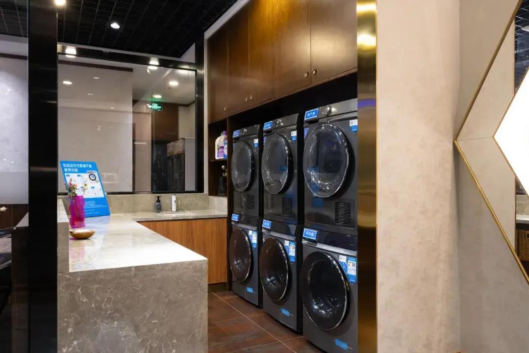 Nost Algia Hotel Near Beijing Panjiayuan Antique Market- Beijing Happy Valley, Cbd, China Zun And Sanlitun, Tian'Anmen Square, Free Ice Cream, Mineral Water, Coffee, Snacks And Laundry Service, Free Gymnastic, English Communication Well Buitenkant foto