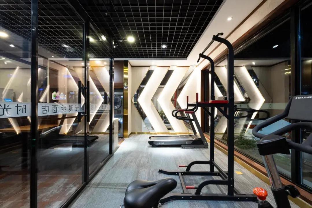 Nost Algia Hotel Near Beijing Panjiayuan Antique Market- Beijing Happy Valley, Cbd, China Zun And Sanlitun, Tian'Anmen Square, Free Ice Cream, Mineral Water, Coffee, Snacks And Laundry Service, Free Gymnastic, English Communication Well Buitenkant foto