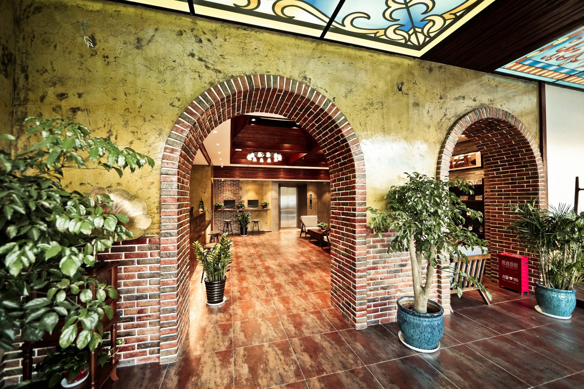 Nost Algia Hotel Near Beijing Panjiayuan Antique Market- Beijing Happy Valley, Cbd, China Zun And Sanlitun, Tian'Anmen Square, Free Ice Cream, Mineral Water, Coffee, Snacks And Laundry Service, Free Gymnastic, English Communication Well Buitenkant foto