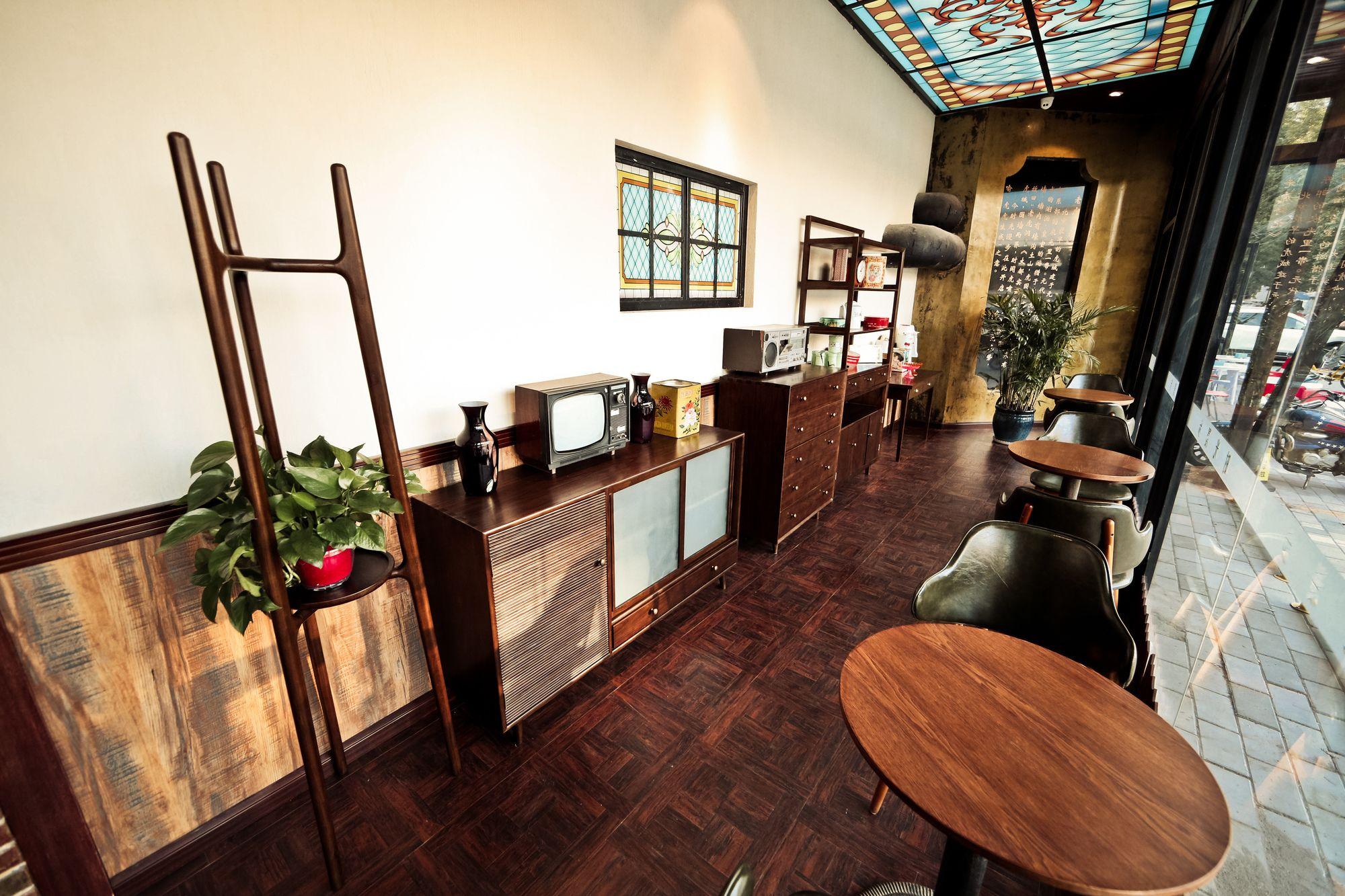 Nost Algia Hotel Near Beijing Panjiayuan Antique Market- Beijing Happy Valley, Cbd, China Zun And Sanlitun, Tian'Anmen Square, Free Ice Cream, Mineral Water, Coffee, Snacks And Laundry Service, Free Gymnastic, English Communication Well Buitenkant foto