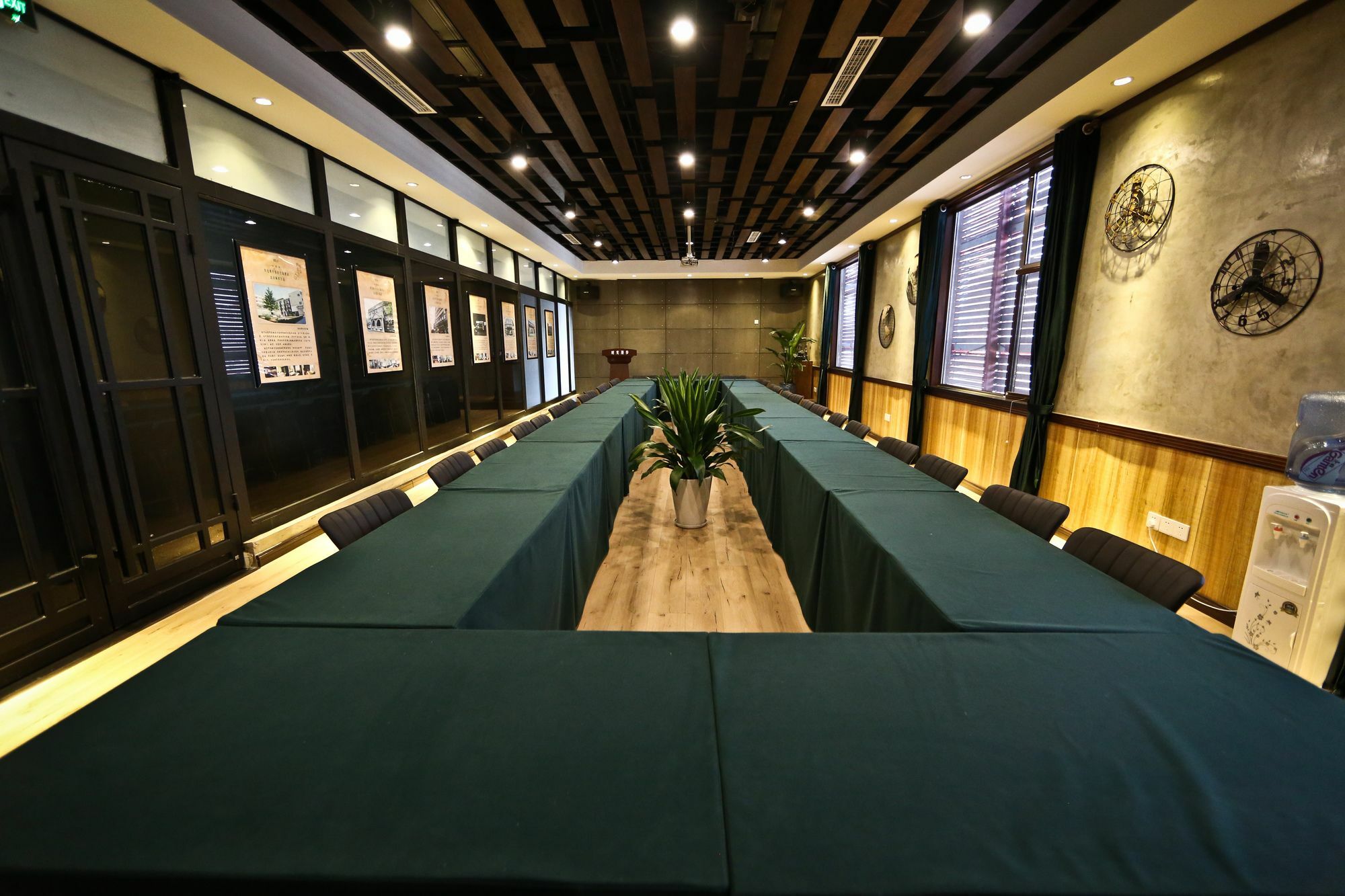 Nost Algia Hotel Near Beijing Panjiayuan Antique Market- Beijing Happy Valley, Cbd, China Zun And Sanlitun, Tian'Anmen Square, Free Ice Cream, Mineral Water, Coffee, Snacks And Laundry Service, Free Gymnastic, English Communication Well Buitenkant foto