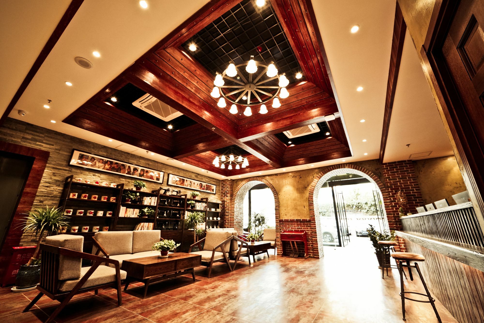 Nost Algia Hotel Near Beijing Panjiayuan Antique Market- Beijing Happy Valley, Cbd, China Zun And Sanlitun, Tian'Anmen Square, Free Ice Cream, Mineral Water, Coffee, Snacks And Laundry Service, Free Gymnastic, English Communication Well Buitenkant foto